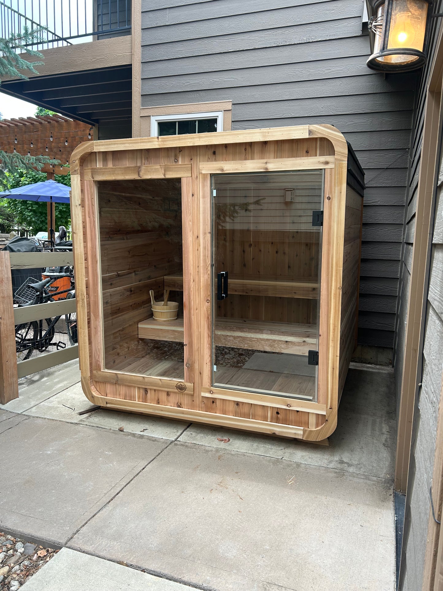 The Blazin Cube Sauna (6 person)