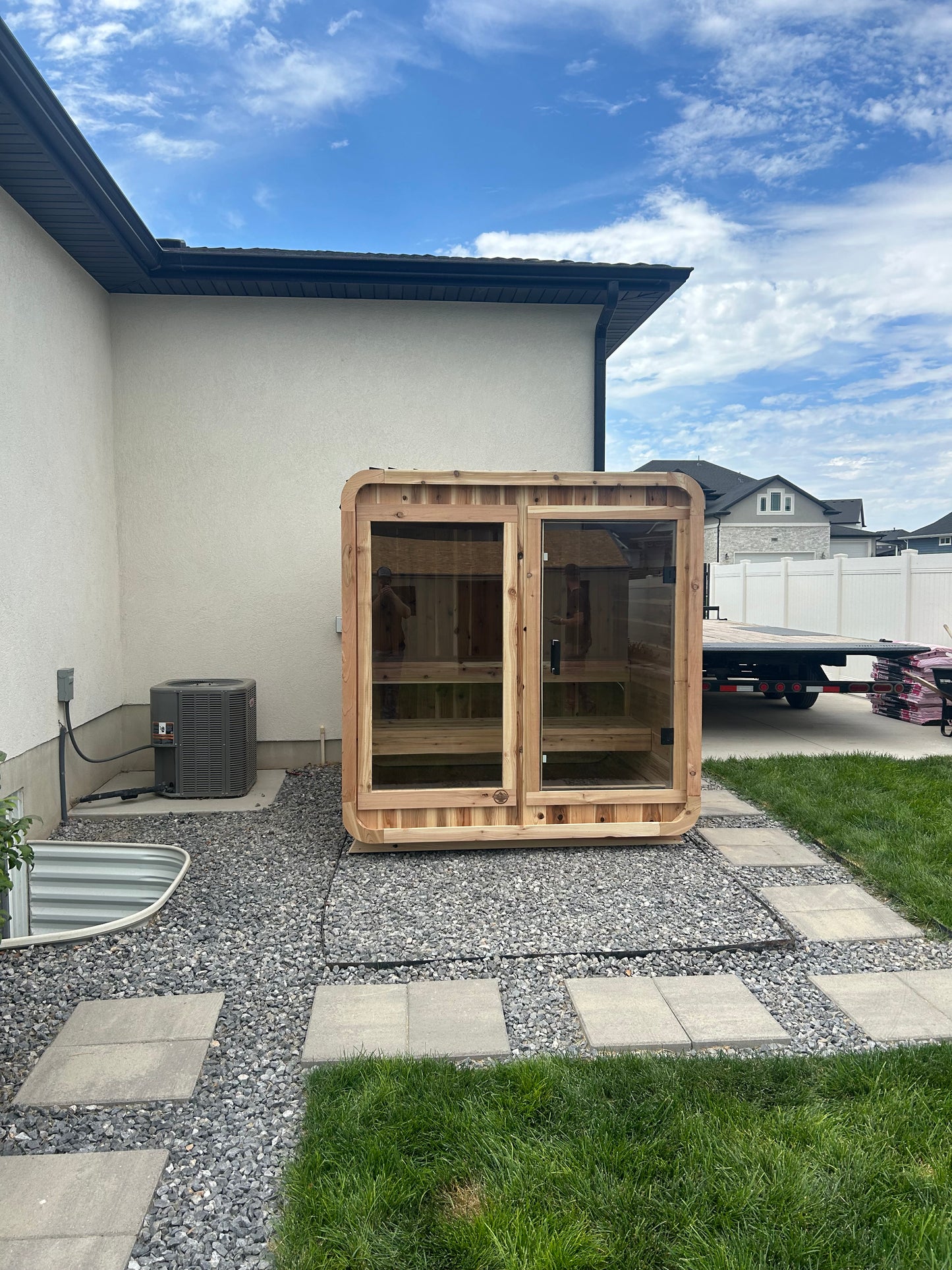The Blazin Cube Sauna (6 person)